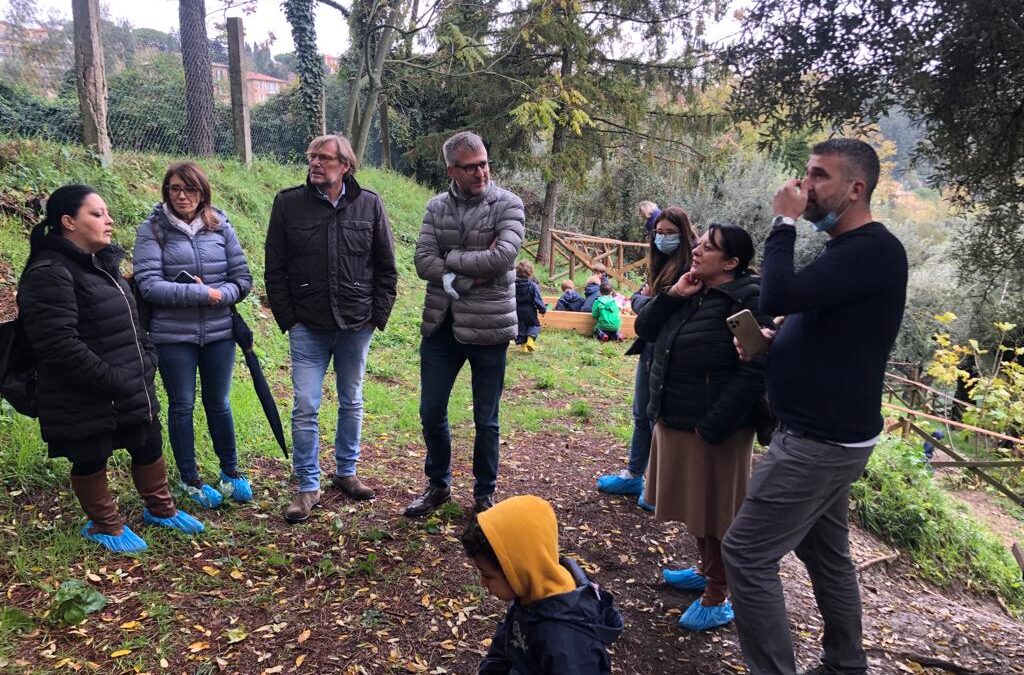 OUTDOOR EDUCATION: INAUGURATE AL TIGLIO LE OPERE DI VALORIZZAZIONE DELL’AREA ESTERNA